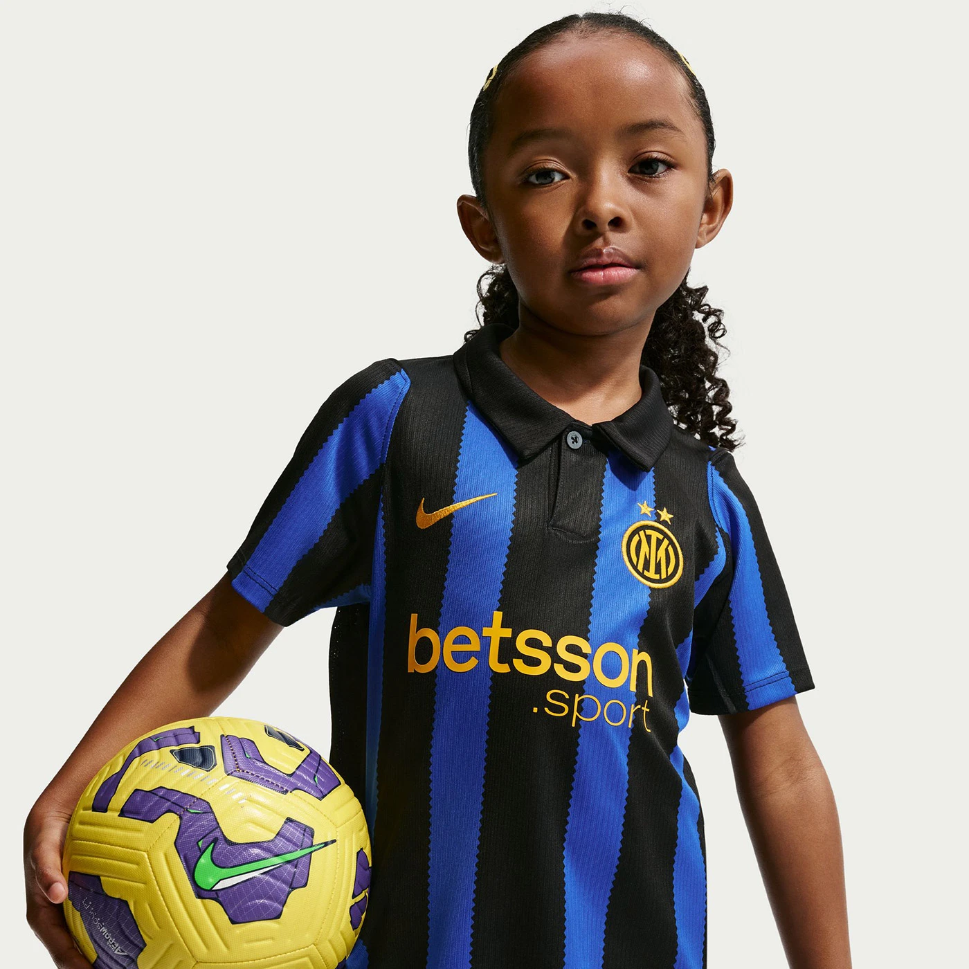 Kid's Nike Inter Milan Home 2026 Kit - Image 4